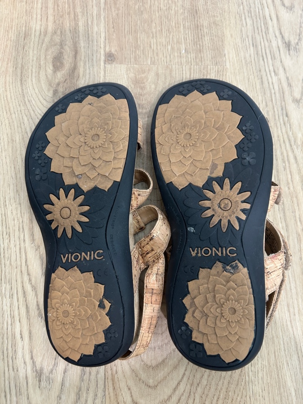 Vionic Amber Cork Sandals Size 7 - Picture 7 of 7